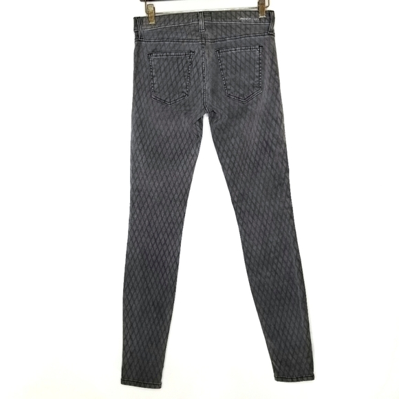 CURRENT/ELLIOT The Ankle Skinny Fishnet Printed Jeans Gray Women's 26 Low Rise - Picture 6 of 16